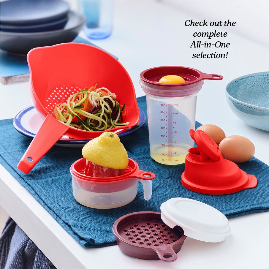 Tupperware All-in-one Shaker Red | 021HLYRMA