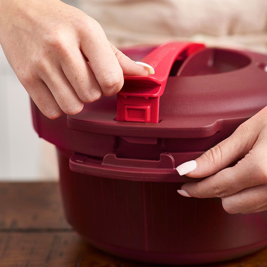 Tupperware Microwave Pressure Cooker Bordeaux | 754XQPYMU